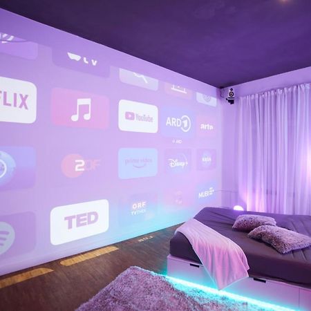 Huge Apartment With Home Cinema And Kitchen In Friedrichshain ベルリン エクステリア 写真