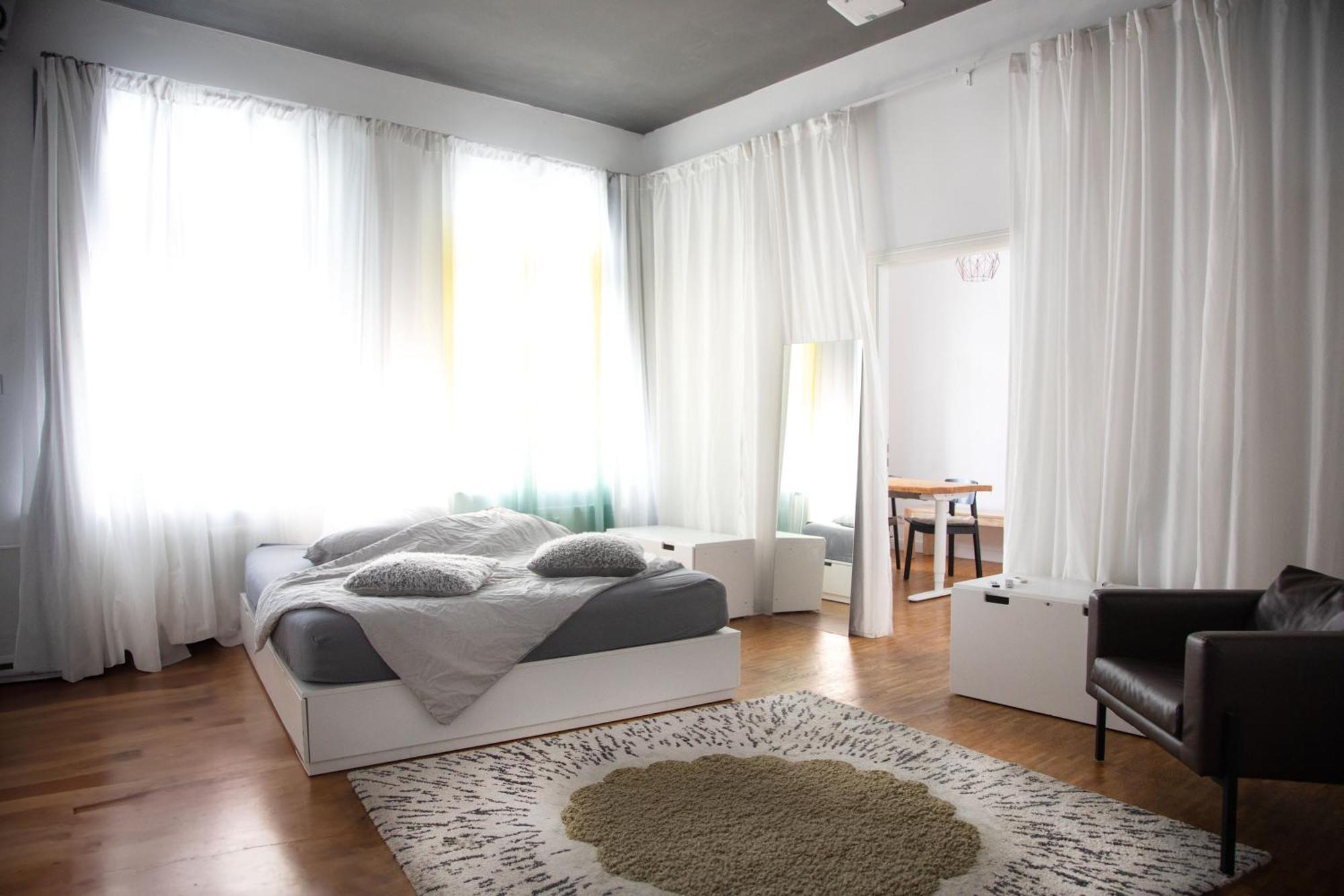 Huge Apartment With Home Cinema And Kitchen In Friedrichshain ベルリン エクステリア 写真